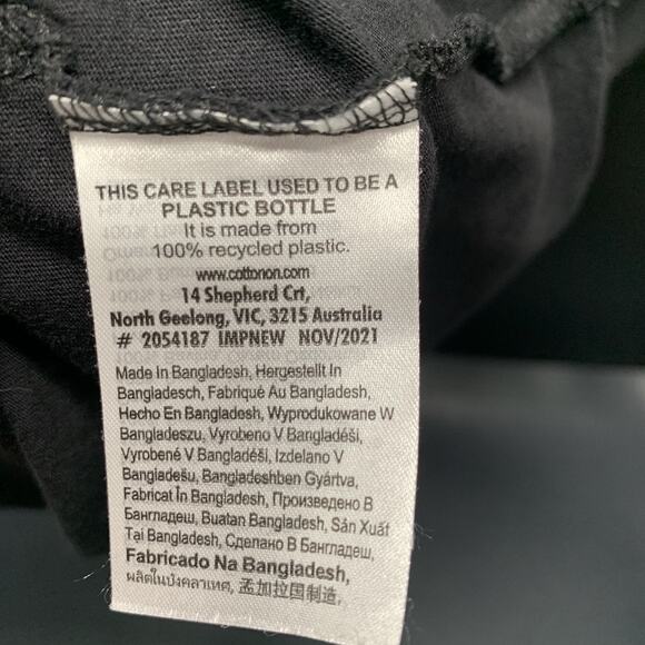 Billie Eilish Black Graphic T-Shirt Anime Relaxed Boyfriend Tee Size Medium. C9 - Picture 6 of 8